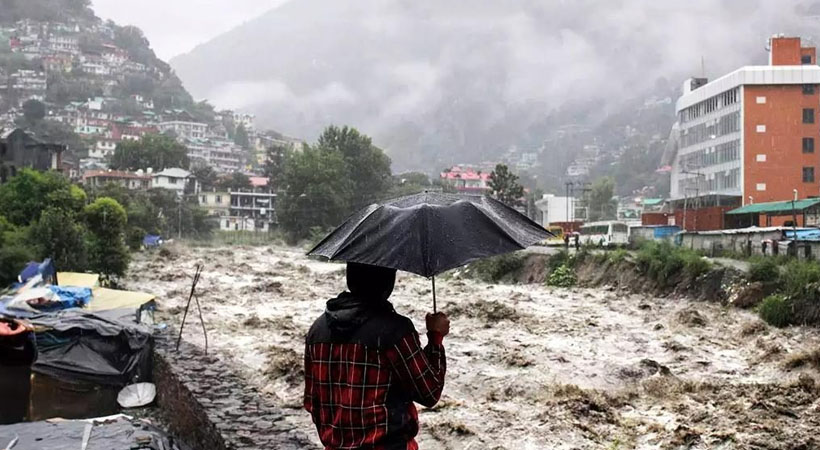 പേമാരിയിൽ വിറച്ച് ഹിമാചൽ; 51 മരണം, 20 പേരെ കാണാതായി, റെഡ് അലര്‍ട്ട്