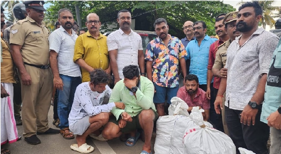 തിരുവനന്തപുരത്ത് വൻ കഞ്ചാവ് വേട്ട; 60 കിലോ കഞ്ചാവുമായി 4 യുവാക്കൾ പിടിയിൽ