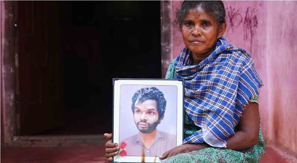 അട്ടപ്പാടി മധു കേസിലെ പോസിക്യൂട്ടർ നിയമനത്തിനെതിരെ കുടുംബം; സർക്കാർ കേസ് അട്ടിമറിക്കാൻ ശ്രമിക്കുന്നു; ഹൈക്കോടതി ചീഫ് ജസ്റ്റിസിന് സങ്കട ഹർജി നൽകാൻ മധുവിൻ്റെ അമ്മ