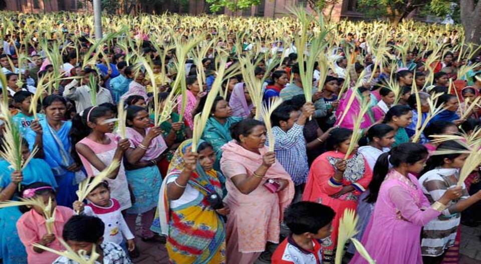 നാളെ ഓശാന ഞായര്‍, കുരുത്തോല തിരുനാളിനൊരുങ്ങി ദേവാലയങ്ങള്‍; വിശുദ്ധവാരത്തിന് തുടക്കമാകുന്നു, വലിയ നോമ്പിൻ്റെ അവസാന വാരത്തിലേക്ക് കടക്കാനൊരുങ്ങി ക്രൈസ്തവർ