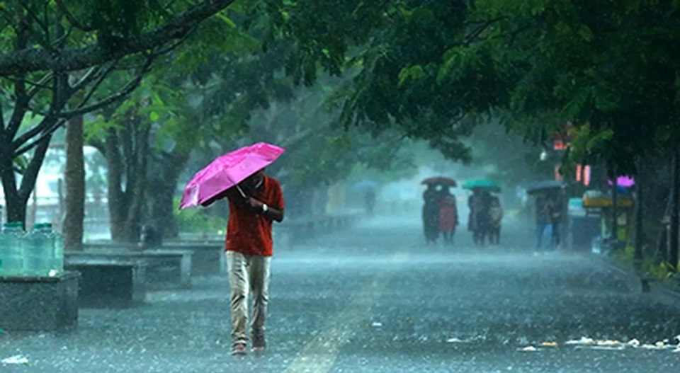 കേരളത്തില്‍ ഇന്ന് മുതല്‍ അതിശക്ത  മഴ; മൂന്ന് ജില്ലകളില്‍ ഓറഞ്ച് അലര്‍ട്ട്