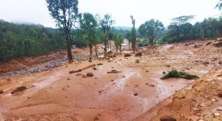 ചിരികളെല്ലാം മാഞ്ഞ് പുഞ്ചിരിമട്ടം; അവശേഷിക്കുന്നത് ഭീതി നിറയ്ക്കുന്ന കാഴ്ചകൾ