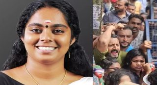 ‘മാലയും കമ്മലും അണ്ണൻ തരുമോ…’; യൂത്ത് കോൺഗ്രസ് മാർച്ചിനെത്തിയ അരിതാ ബാബുവിൻ്റെ സ്വർണം മോഷണം പോയി